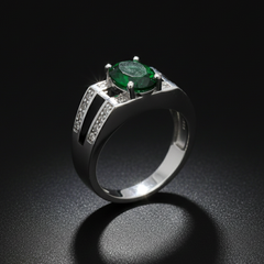 92.5 Silver Emerald Green Stone Ring