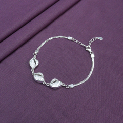 Silver Leaf Elegance Bracelet